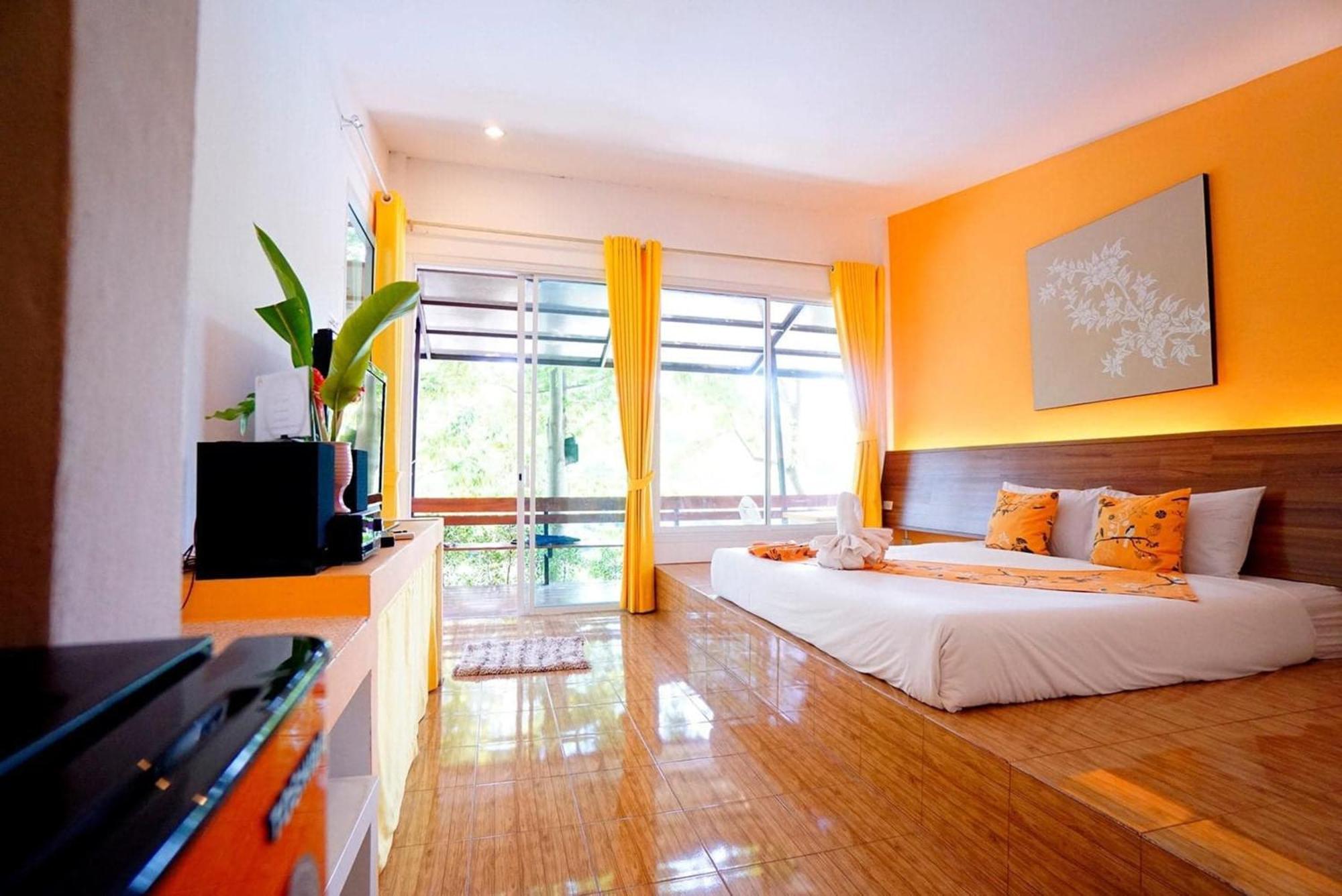 Aurora Resort Kanchanaburi Exterior foto